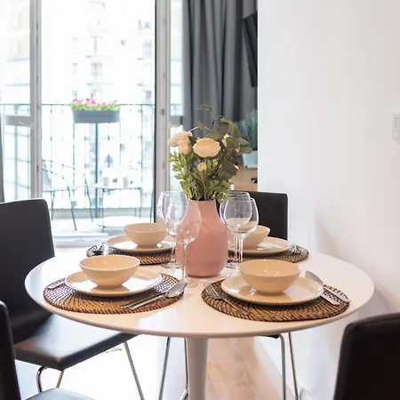 Rakowska - Miejsce W Garazu W Cenie - Parking Spot Included